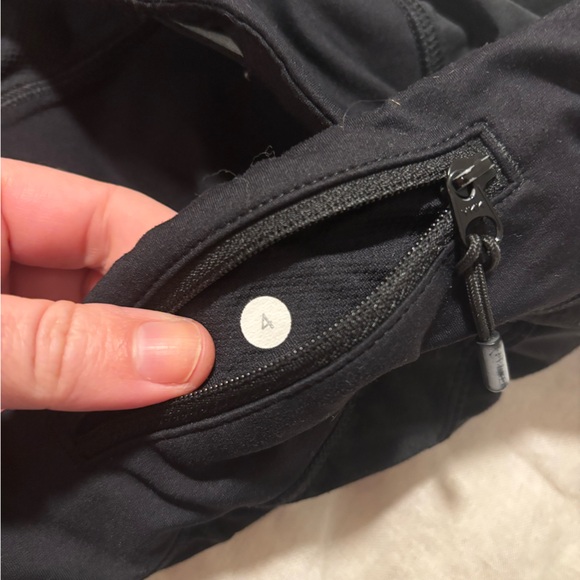 LULULEMON Run: Light As Air Skirt Black Athletic Workout Skort Size 4 - Picture 8 of 10